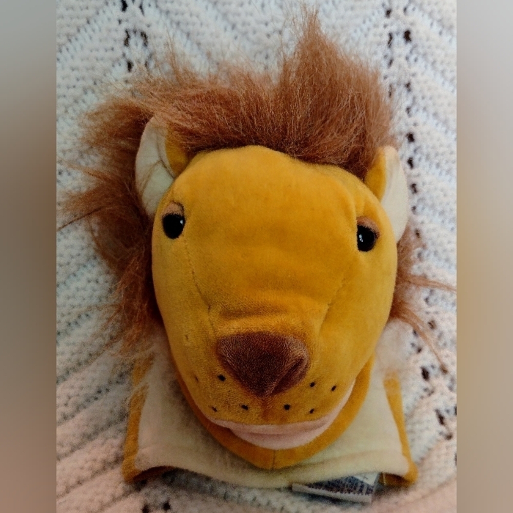 Manhattan Toy Company Puppet Lion 2000  Fuzzy Plush Retired Hand Puppet